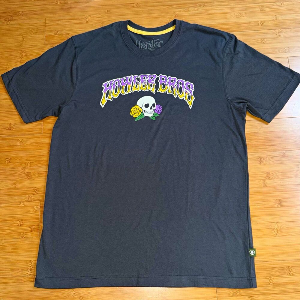 Howler Bros T Shirt Mens Large Gray Skull Roses Graphic Tee Short Sleeve